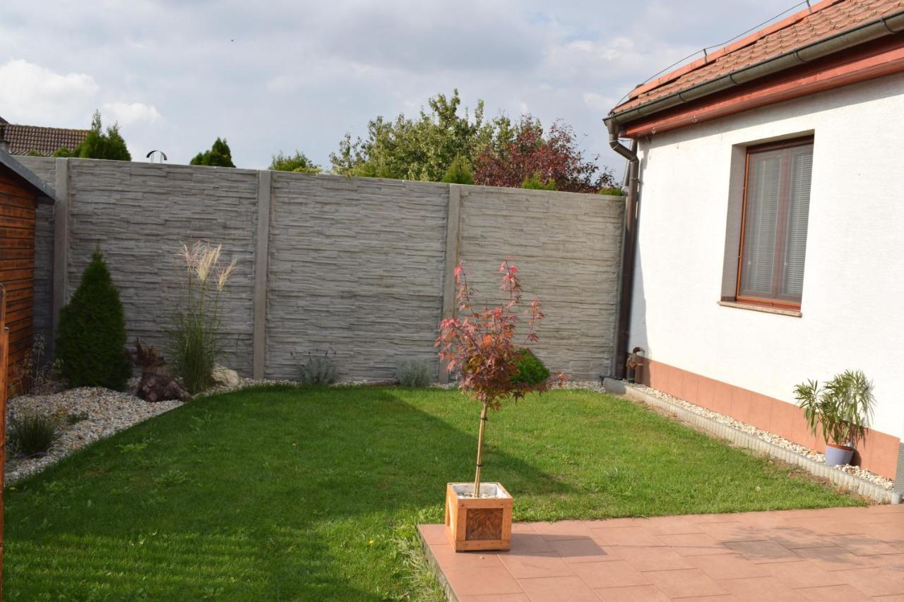 Apartamento Bílé domky Lednice Exterior foto