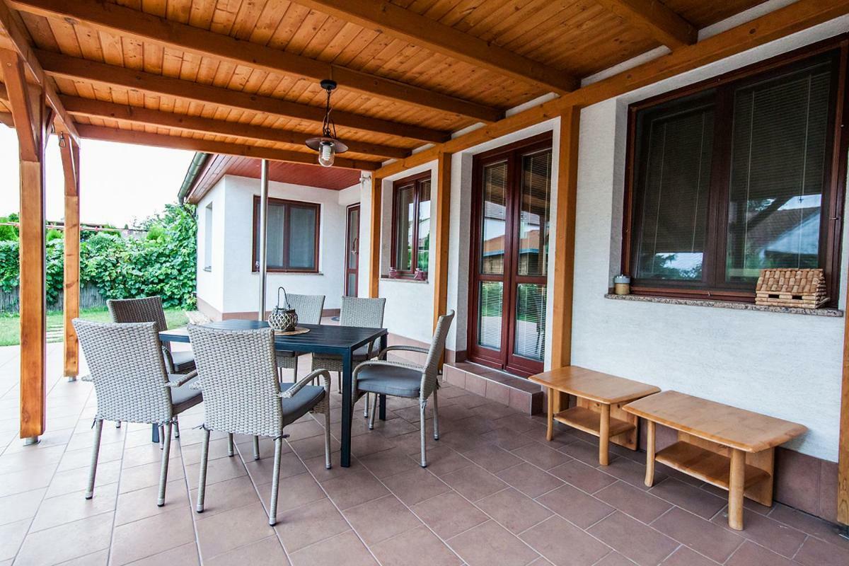 Apartamento Bílé domky Lednice Exterior foto